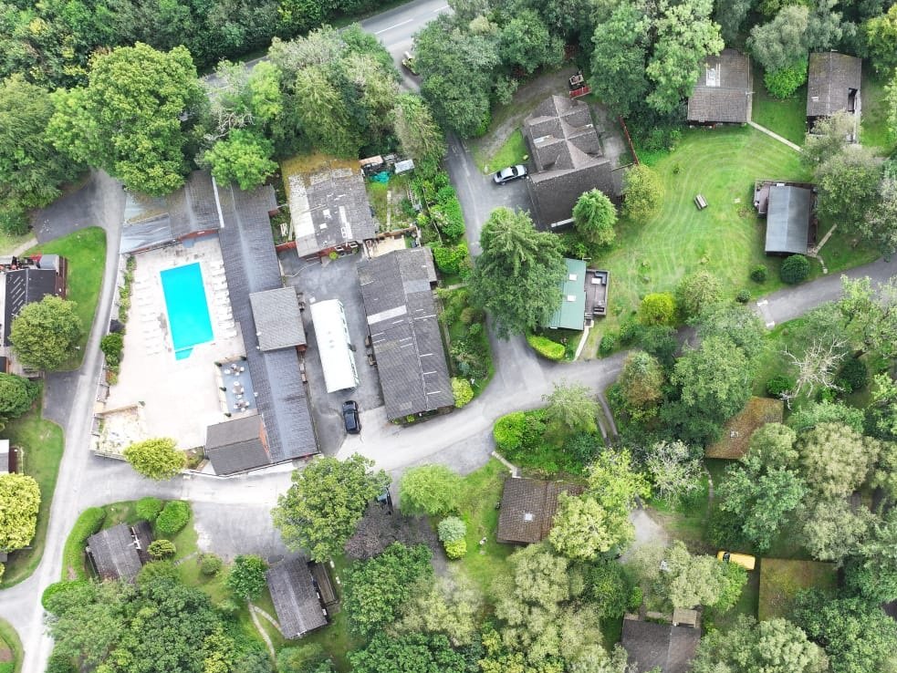 The pool and bar (typically open at weekends, more in summer) are just 150 yards away.
